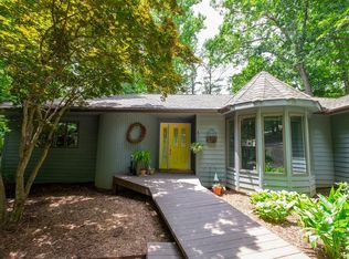 411 Lake Vista Dr, Forest, VA 24551