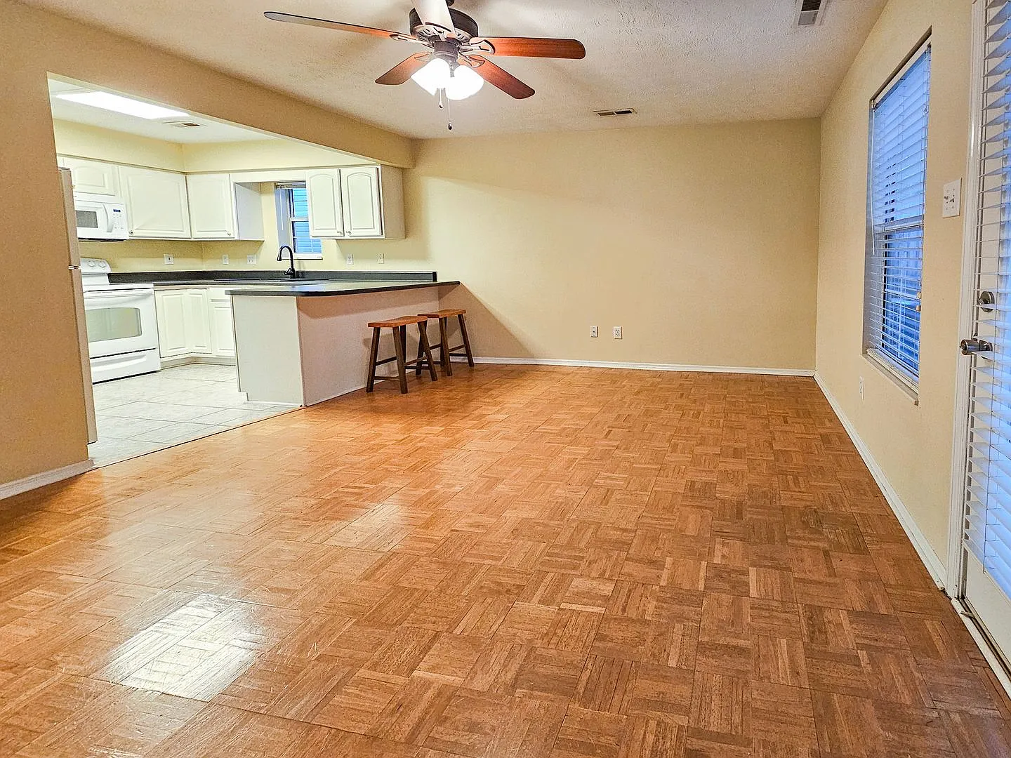 Knoxville 37934 - 3 bed 2. — Photo 4