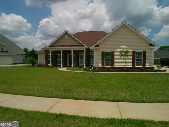 318 Lovorn Cir, Warner Robins, GA 31088