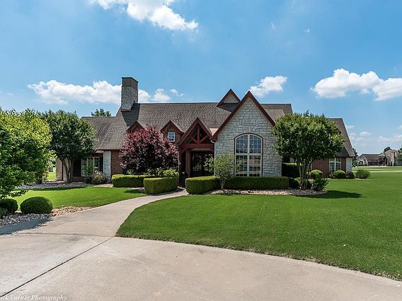 3rd image of 10900 Hearthstone Ln