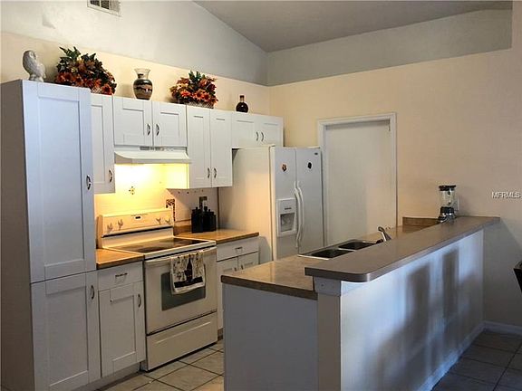 5th image of 3030 Pineda Dr