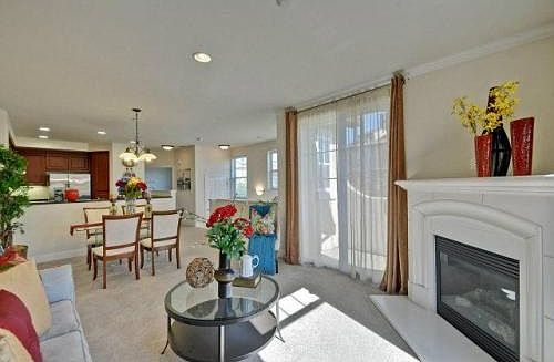 5th image of 2737 Tanglewood Dr