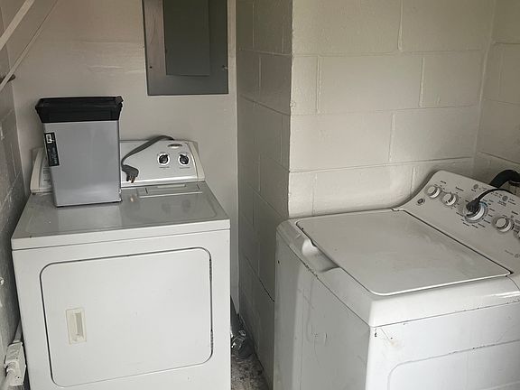 3rd image of 2315 National St