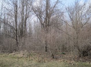 N Fresh Air Ave, Albion, IN