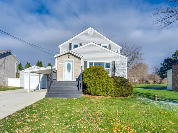 3411 Marquette St NW, Uniontown, OH 44685