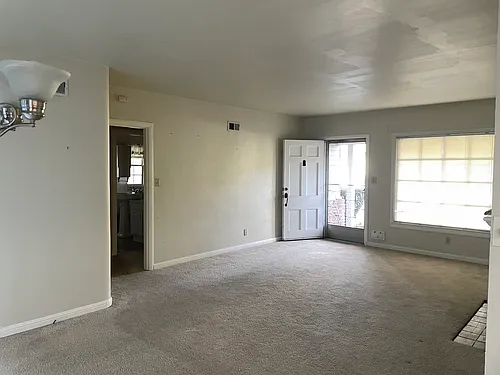 2941 Regina Way Photo 1