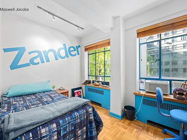 45 West 54th Street image 10 of 12