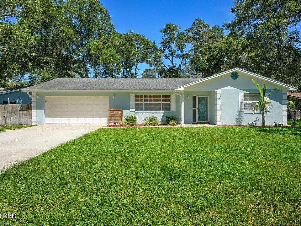 1st image of 10 Brookside Cir