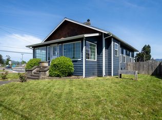 1802 8th St, Tillamook, OR 97141