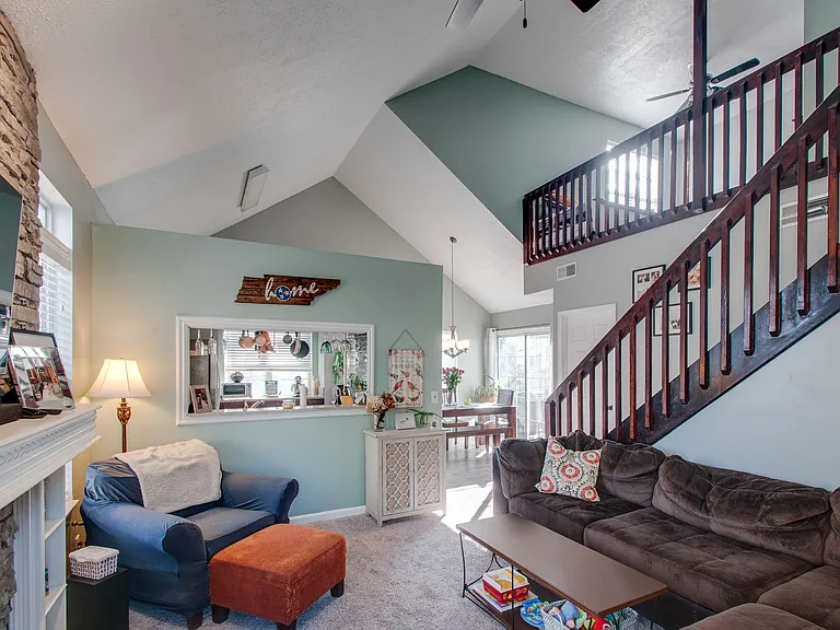5807 Avalon Ct — Photo 3