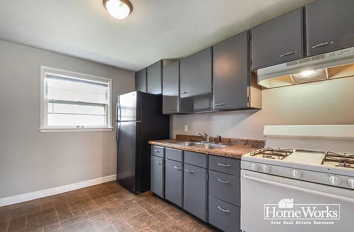 340 S Brook Ave — Photo 4