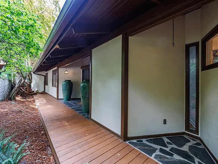 130 Huntcliff Point — Photo 2