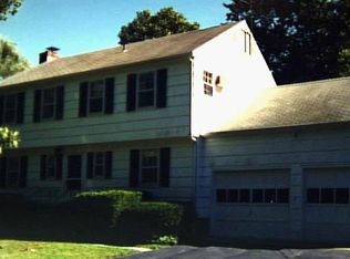 82 Hillside Rd, Fairfield, CT 06430