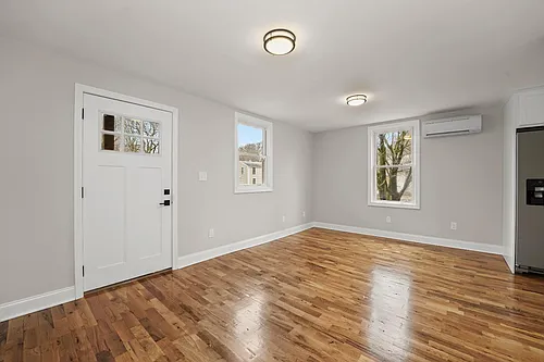 49 Long Hill Ave #B Photo 1