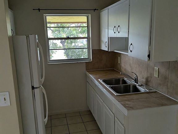 4th image of 1761 2nd Ave N
