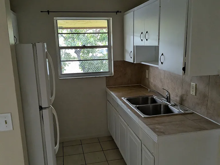 1761 2nd Ave N #3 — Photo 3