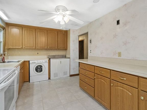 3rd image of 68 Colgate Rd