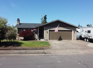 312 70th St, Springfield, OR 97478