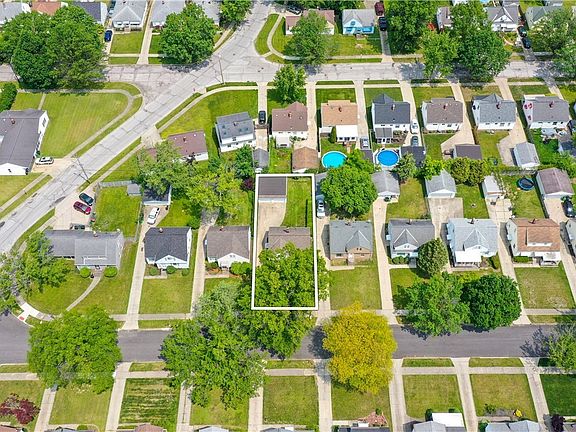 4th image of 13583 Shady Oak Blvd