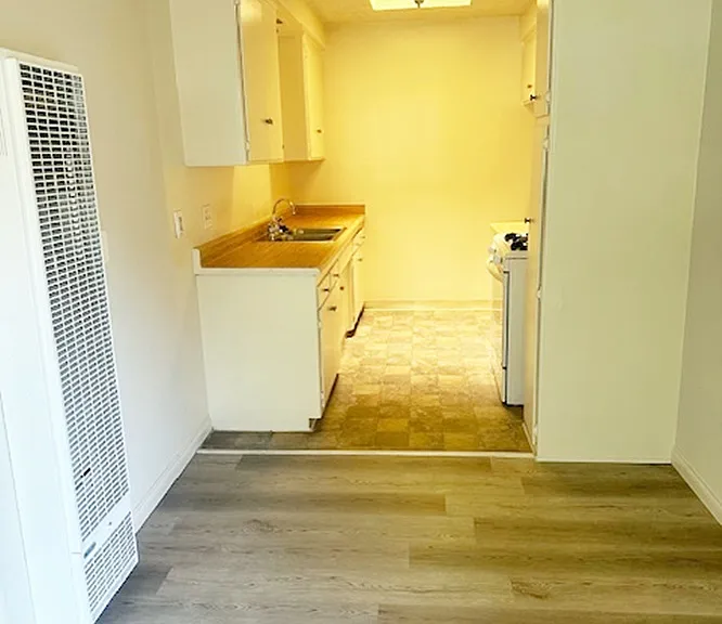 13621 Van Ness Ave #9 — Photo 7