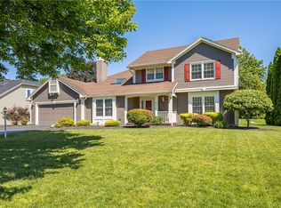 12 Country Ln, Fairport, NY 14450