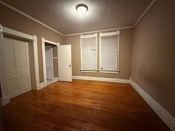 3rd image of 1338 Hunter Ave