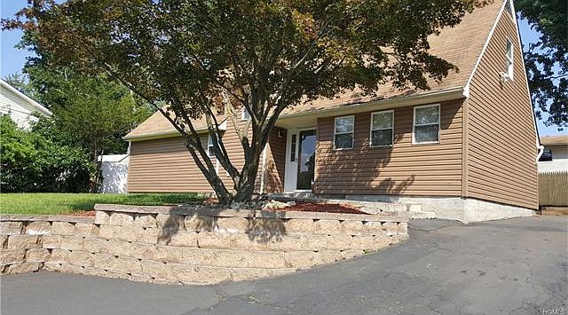 1st image of 4 Turner Dr