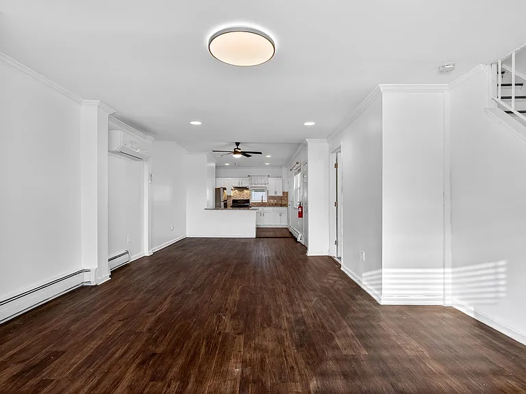 104 McAdoo Ave — Photo 5