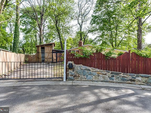 2nd image of 13710 Marbury Ln