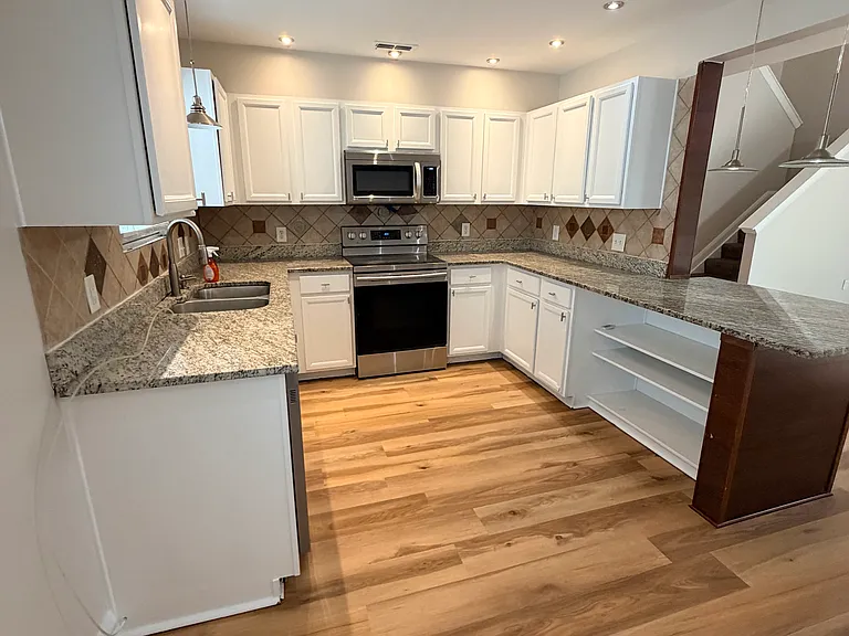 9327 Polaris Green Dr — Photo 22