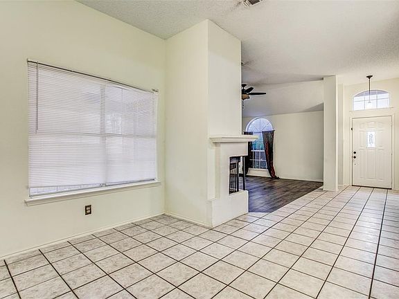 3rd image of 6611 Towerwood Dr
