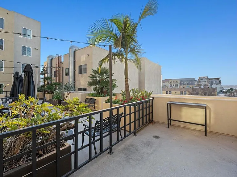 1970 Columbia St #203 — Photo 8