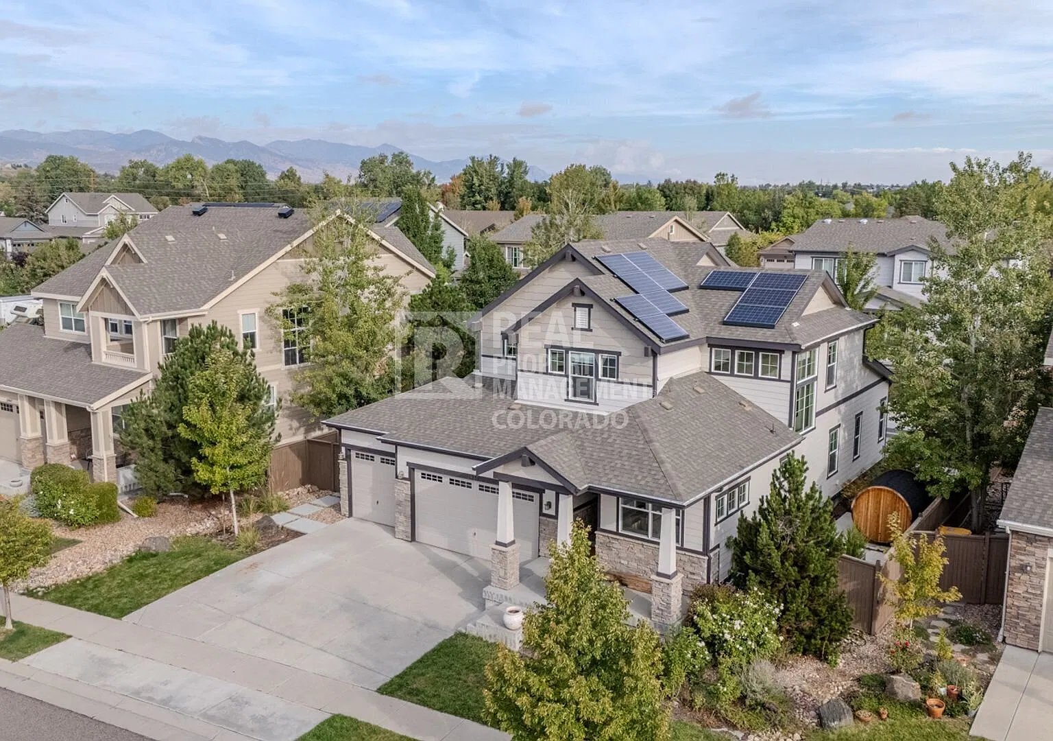 Spacious and Gorgeous 5-Bedroom Home in Golden, Colorado! — Photo 1