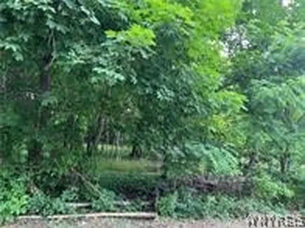 50 Scovell St #5, Lockport, NY 14094