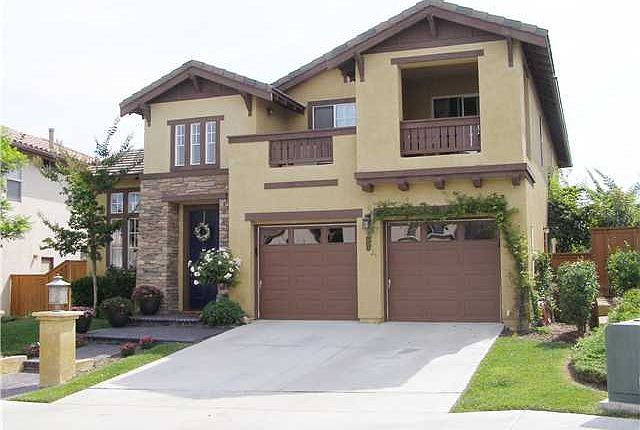1st image of 821 Esperanza Pl