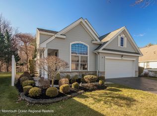 24 Chesapeake Dr, Holmdel, NJ 07733