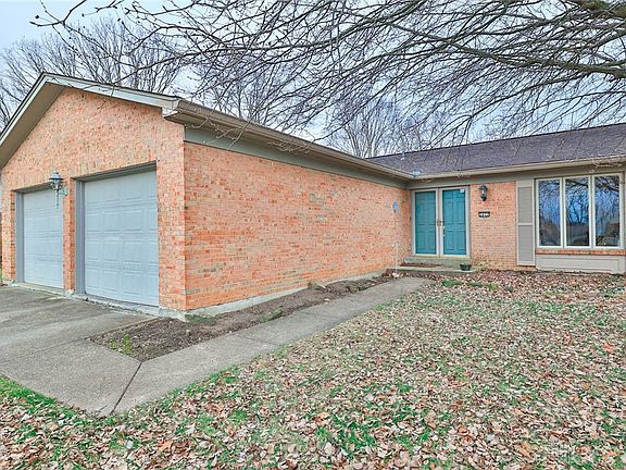 3rd image of 2477 Mount Vernon Dr