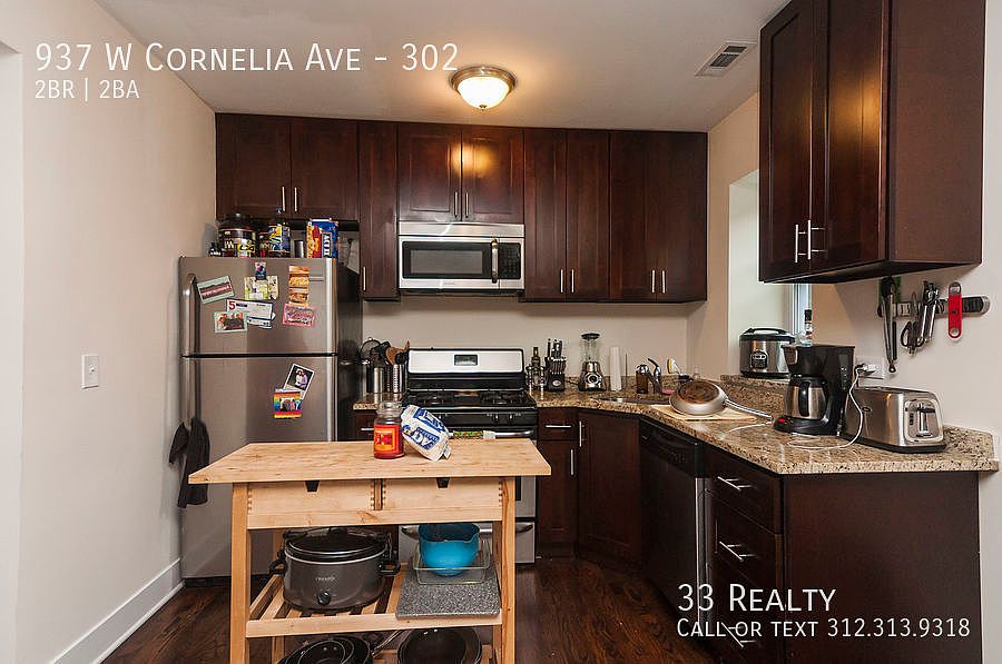 1st image of 937 W Cornelia Ave APT 302
