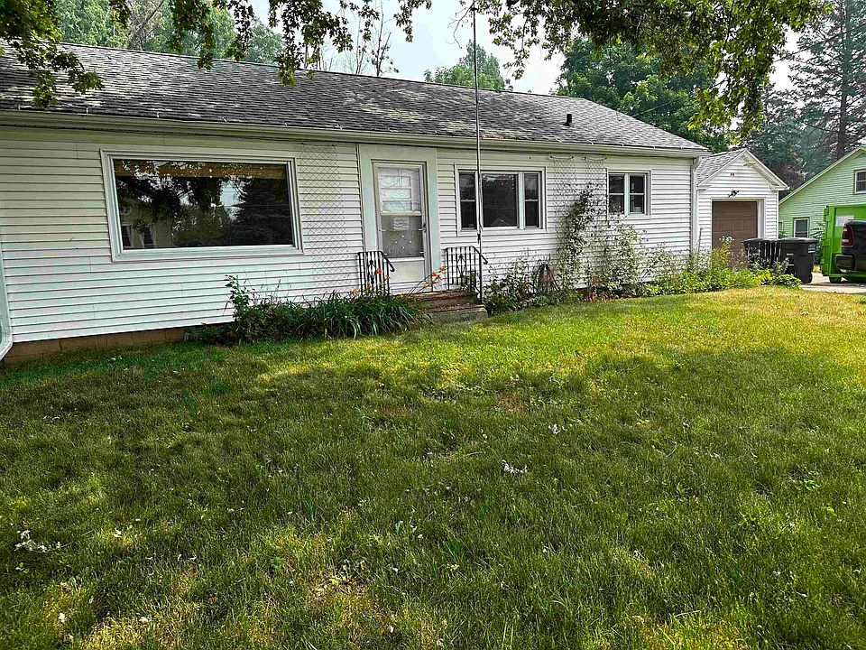 1st image of 610 W Beloit St
