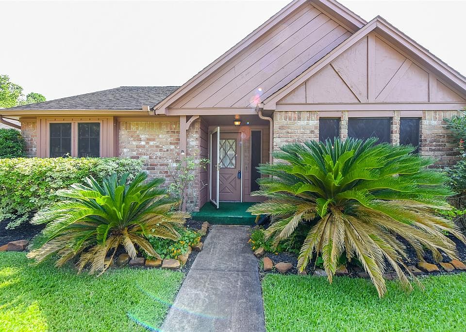 1st image of 3102 Cherry Springs Dr