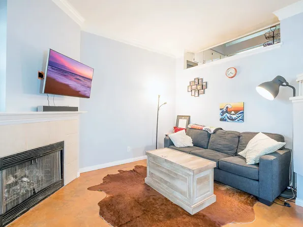 745 Schenley Bay #35, Costa Mesa, CA 92626