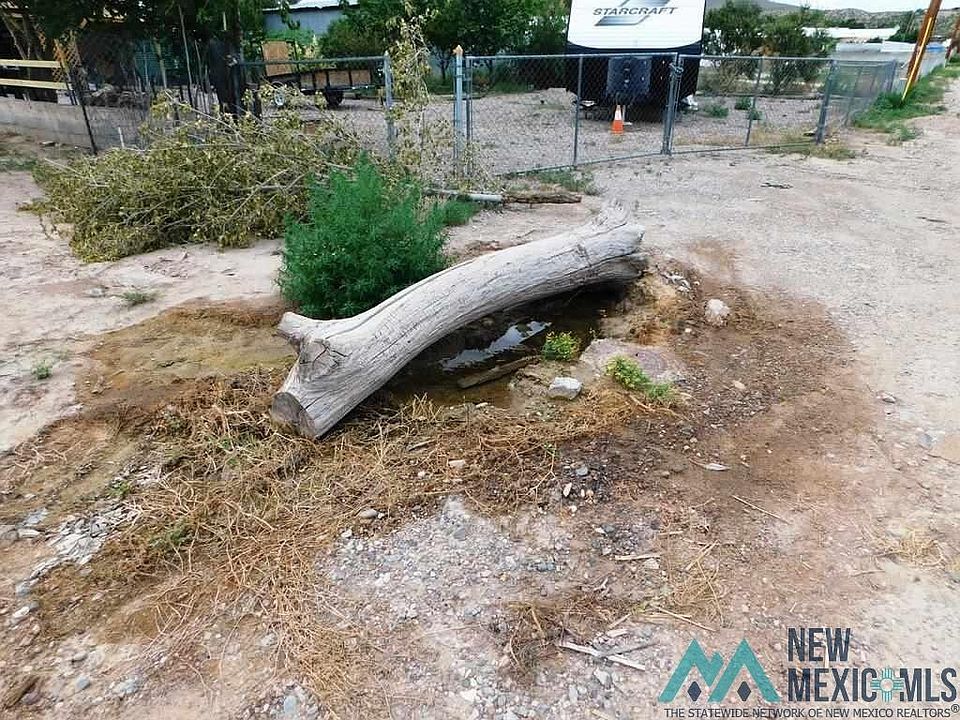 2nd image of 2265 Veater St