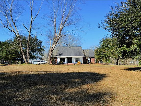 3rd image of 144 Saint Clair Rd