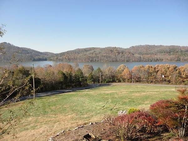 1st image of 330 Holleman Bend Ln
