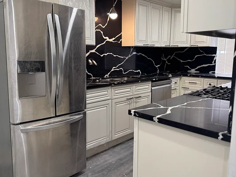 807 N Alfred St #2 — Photo 10