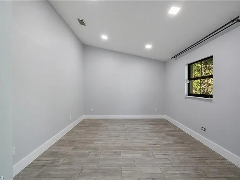 6161 Waxmyrtle Way — Photo 19