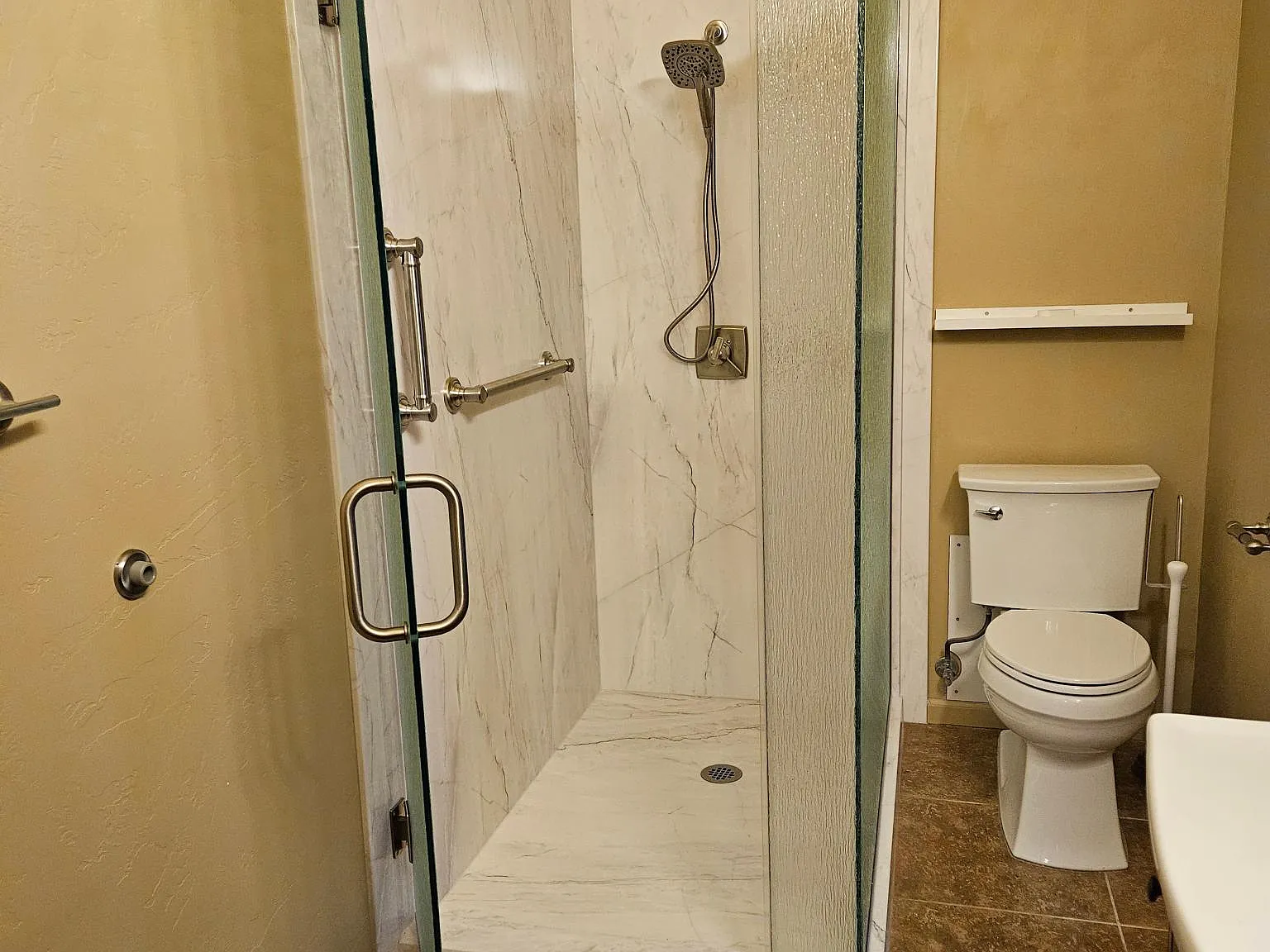 2 bed, 1025 sqft, $1,890 — Photo 3