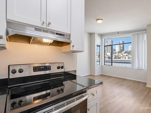 3rd image of 1601 Grant Ave APT 3D