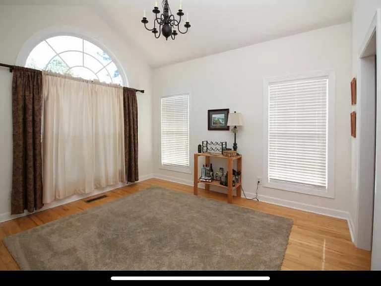 110 Smathers Dr — Photo 8
