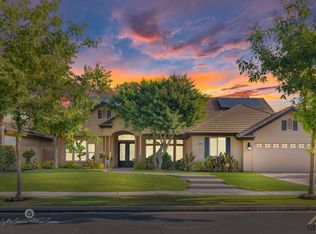 10302 Ashbourne Dr, Bakersfield, CA 93312